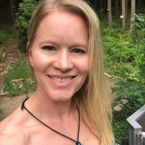 Meet your Posher, Bobbi-jo